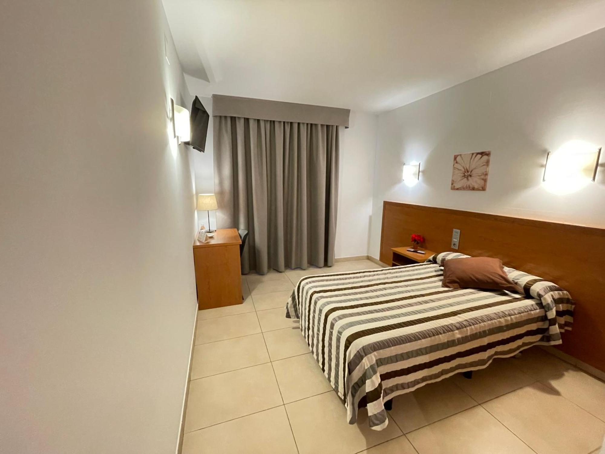 Hotel Avenida Morella Extérieur photo