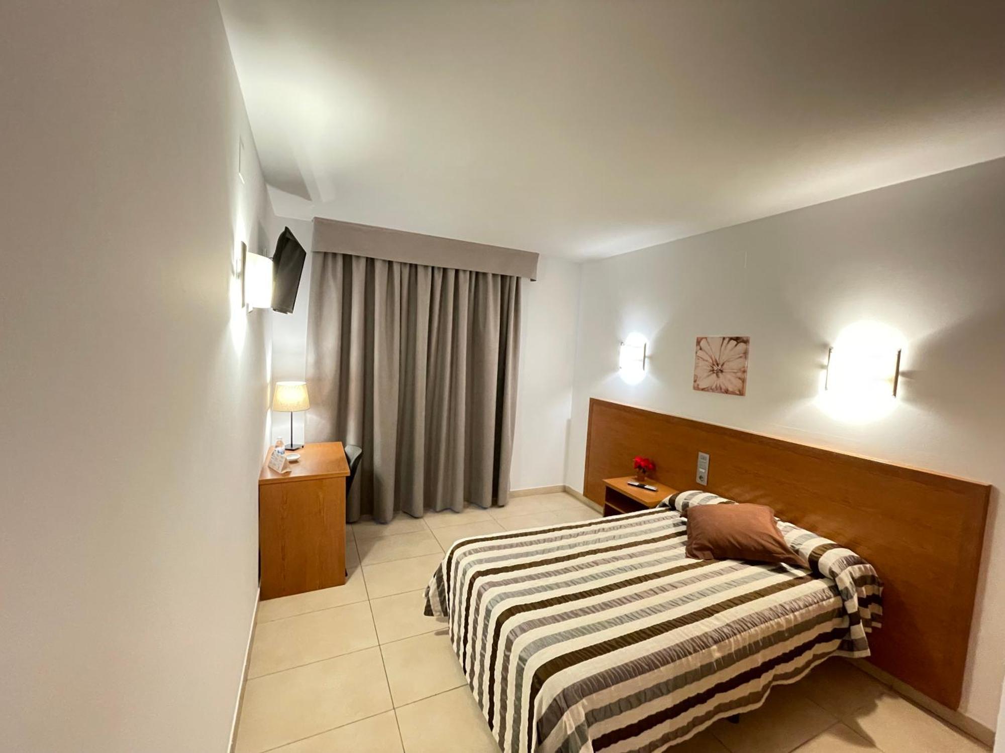 Hotel Avenida Morella Extérieur photo